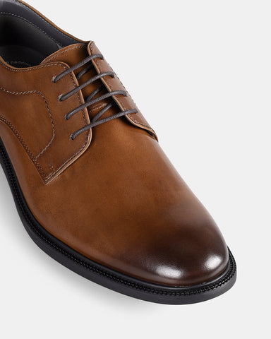 JULIUS MARLOW WAIT Lace Up Shoe - Tan