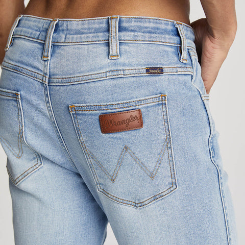 WRANGLER 902767 Sid Slim Tapered Jean - Billy Ray Worn
