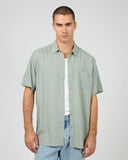 SILENT THEORY 40X0185 Textured Linen S/S Shirt - Green