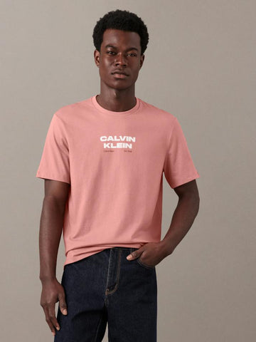 CALVIN KLEIN Block Logo Graphic Classic Tee - Light Mahogany