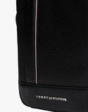 TOMMY HILFIGER AM0AM13632 Metal Logo Crossbody Reporter Bag - Black