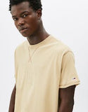 TOMMY JEANS DM0DM20805 Relaxed Tonal Crest Tee - Relic Tan