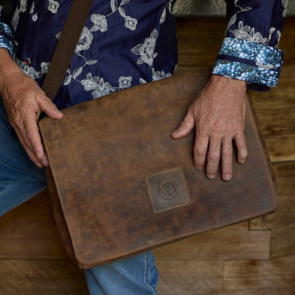 INDEPAL The Soldier 15" Leather Messenger Bag