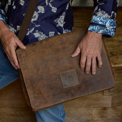 INDEPAL The Soldier 15" Leather Messenger Bag