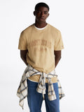 TOMMY JEANS DM0DM20356_ACT Varsity Washed Tee - Relic Tan